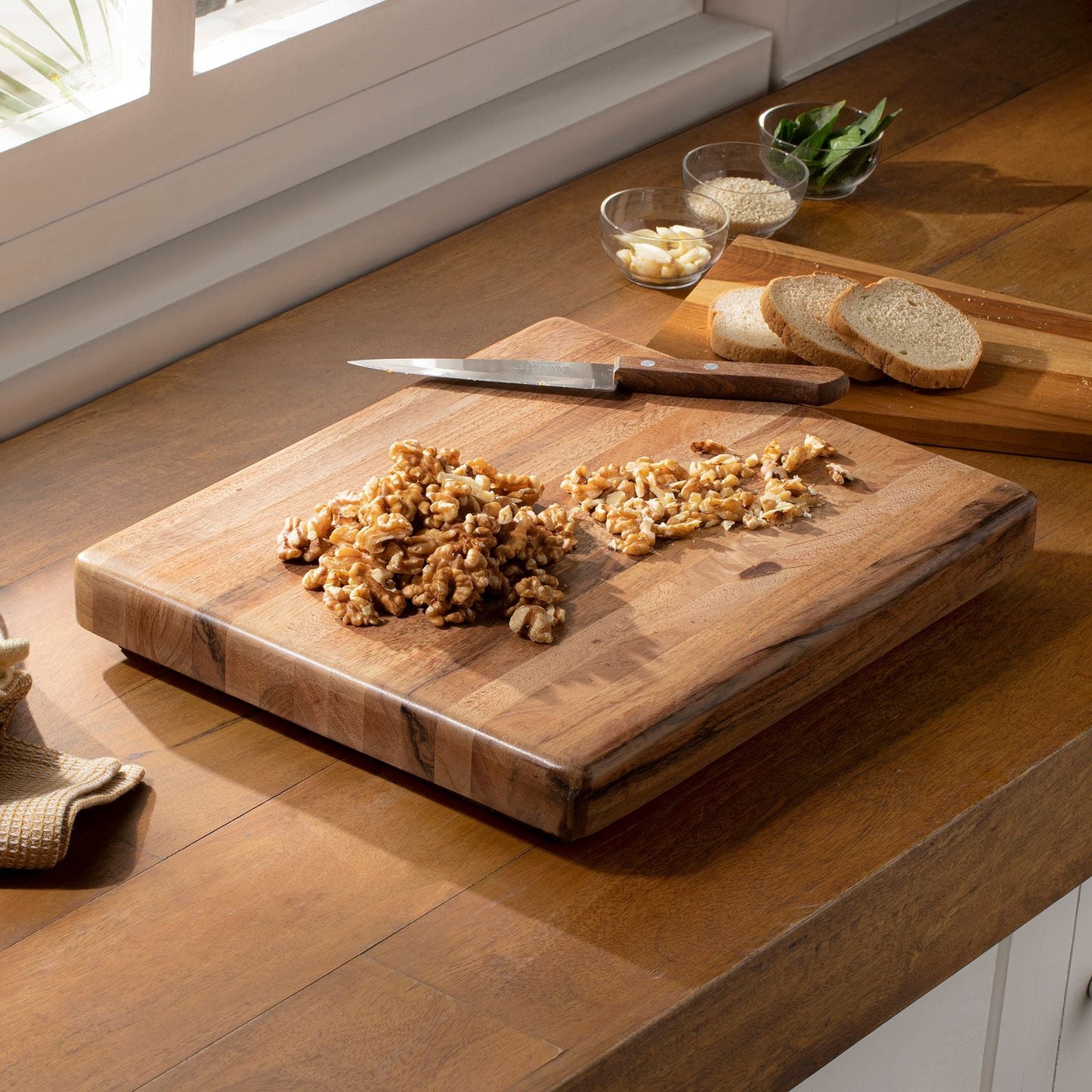 ‘Brawny’ Arjan Wood Butcher Board (Brown) - EcoLuxe Furnishings