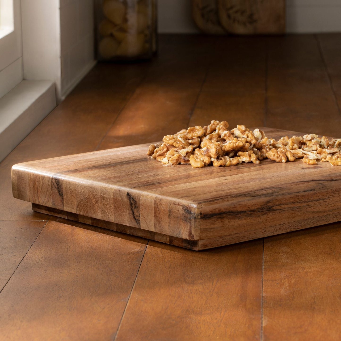 ‘Brawny’ Arjan Wood Butcher Board (Brown) - EcoLuxe Furnishings