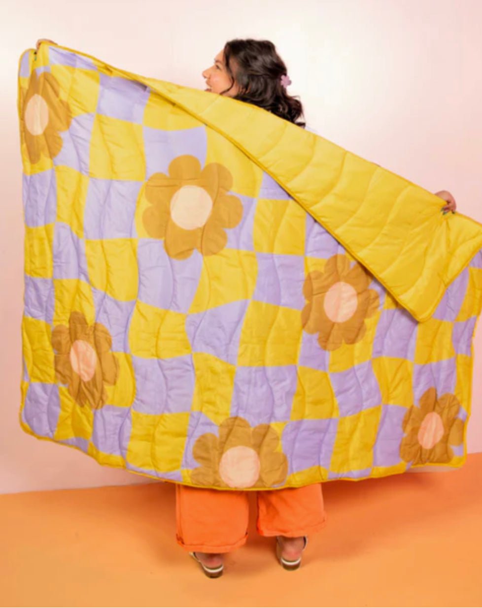 Cool Funky Daisy Puffy Blanket - EcoLuxe Furnishings