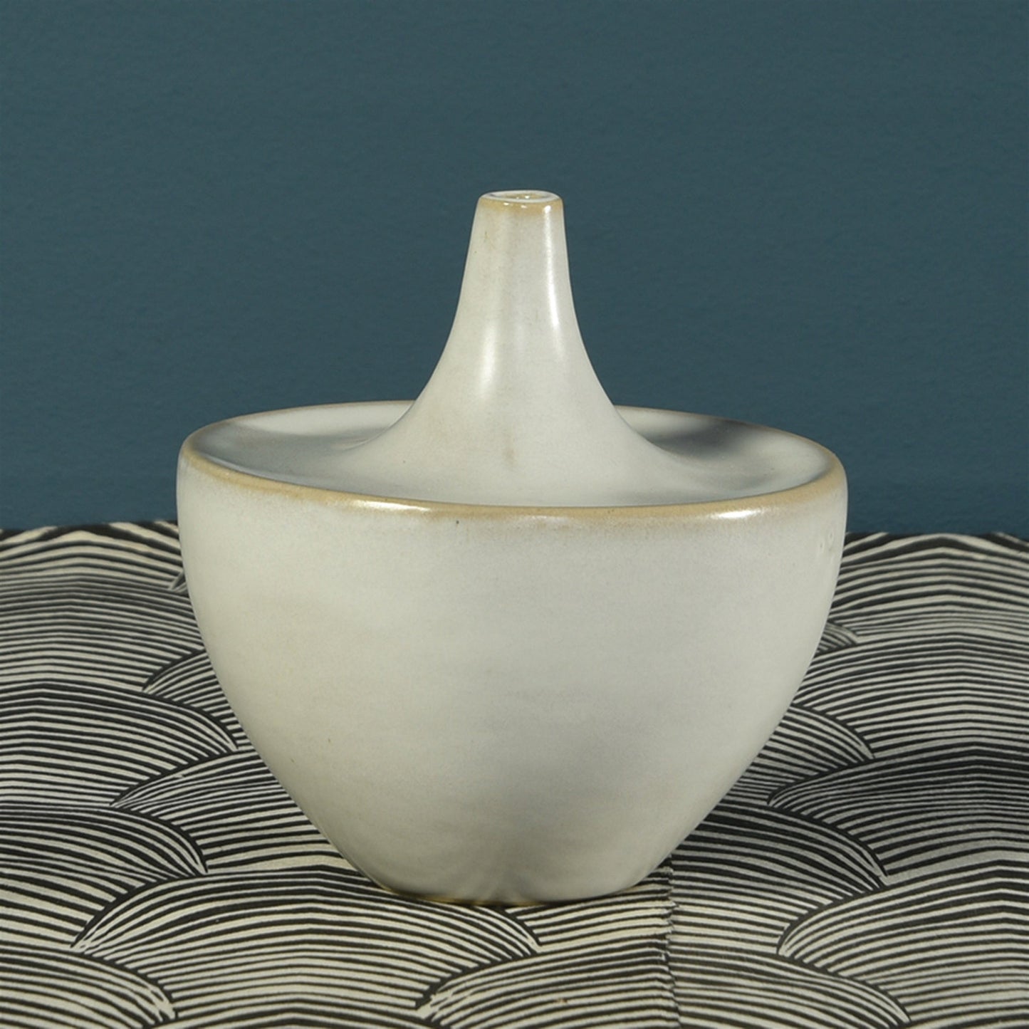 ‘Lief’ Ceramic Vase, Medium (W - EcoLuxe Furnishings