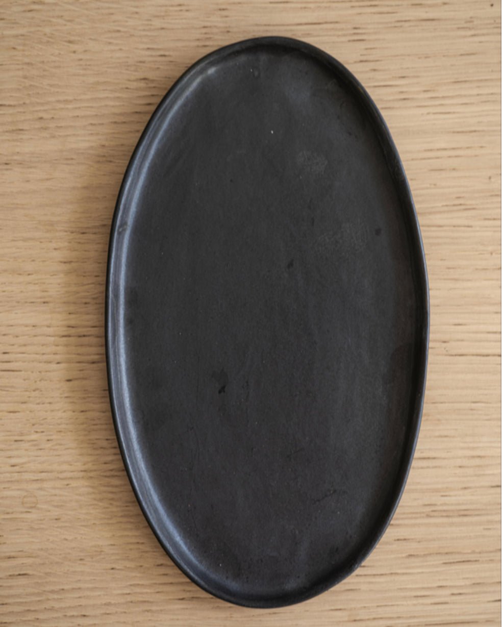 Stoneware Oval Serving Platter (Black Matte) - EcoLuxe Furnishings