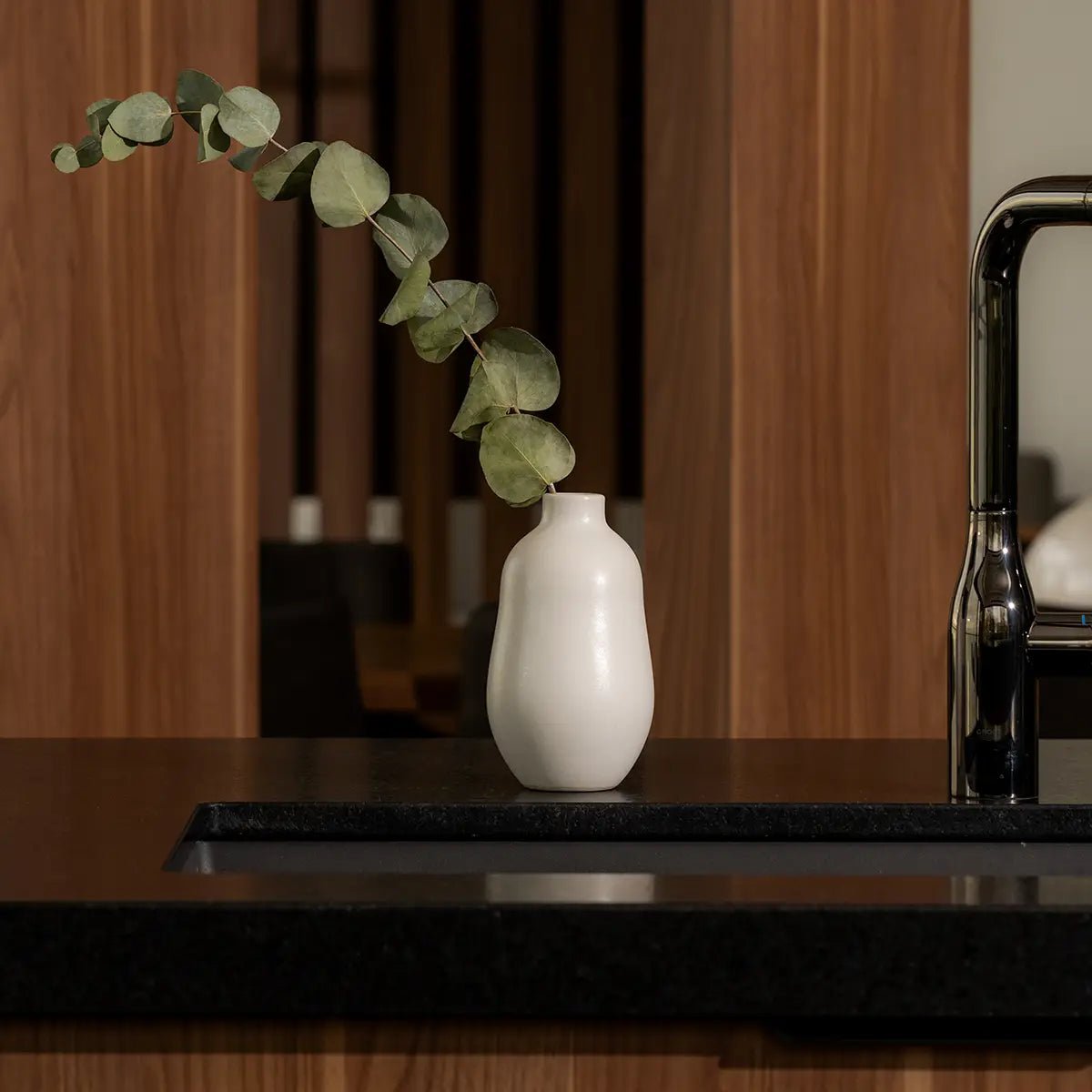 Stoneware Vase - EcoLuxe Furnishings