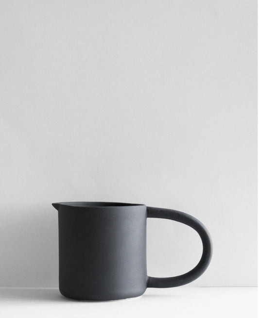 ‘Frank’ Pitcher (Black) - EcoLuxe Furnishings
