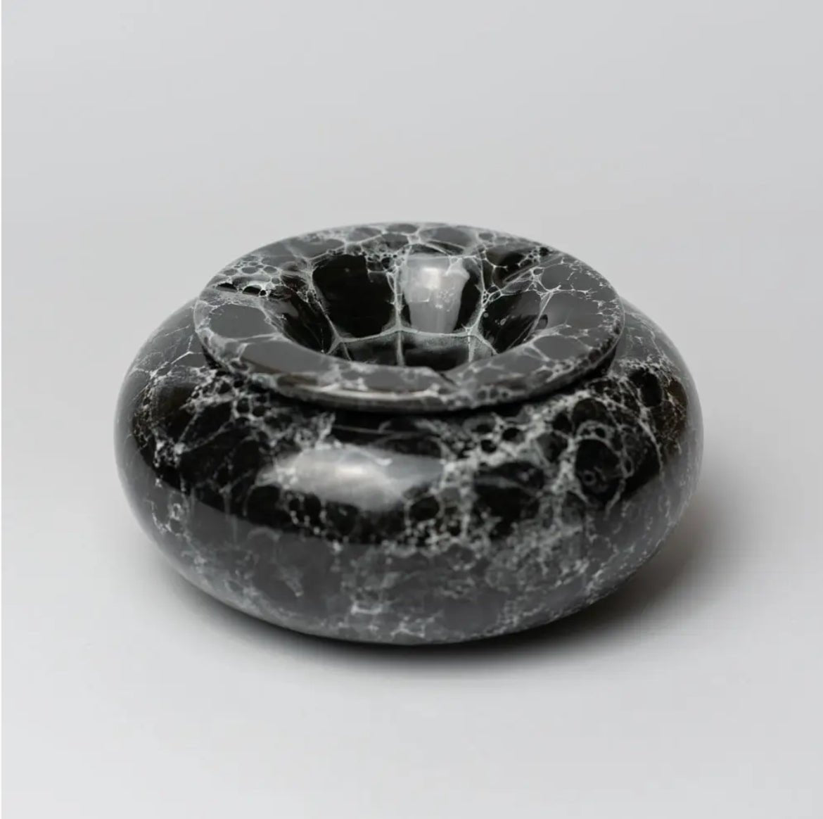 Large Ceramic Ashtray, Black (Ebony) - EcoLuxe Furnishings