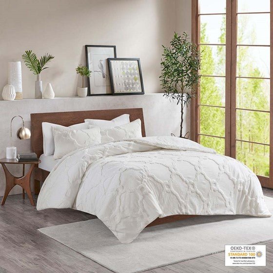 ‘Pacey’ 3 Piece Tufted Cotton Chenille Geometric Comforter Set, King/Cal King (Off-White) - EcoLuxe Furnishings