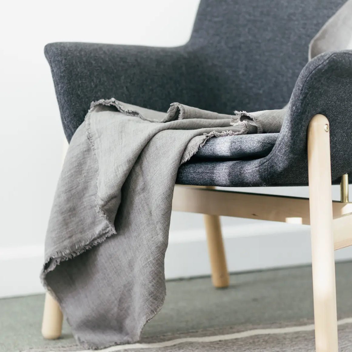 Stone Washed Linen Throw Blanket - EcoLuxe Furnishings