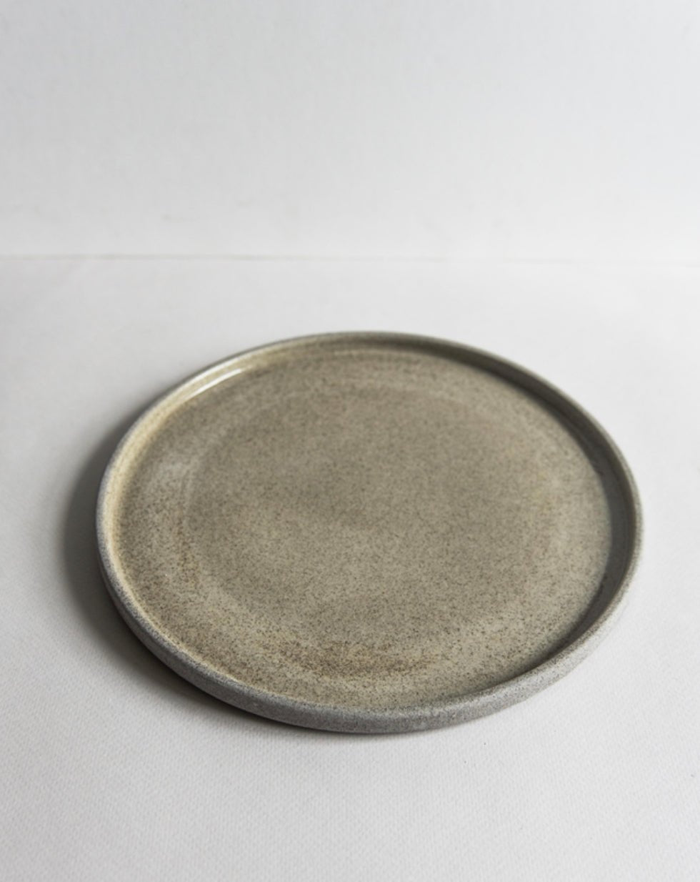 Stoneware Dinner Plates (Concrete) - EcoLuxe Furnishings