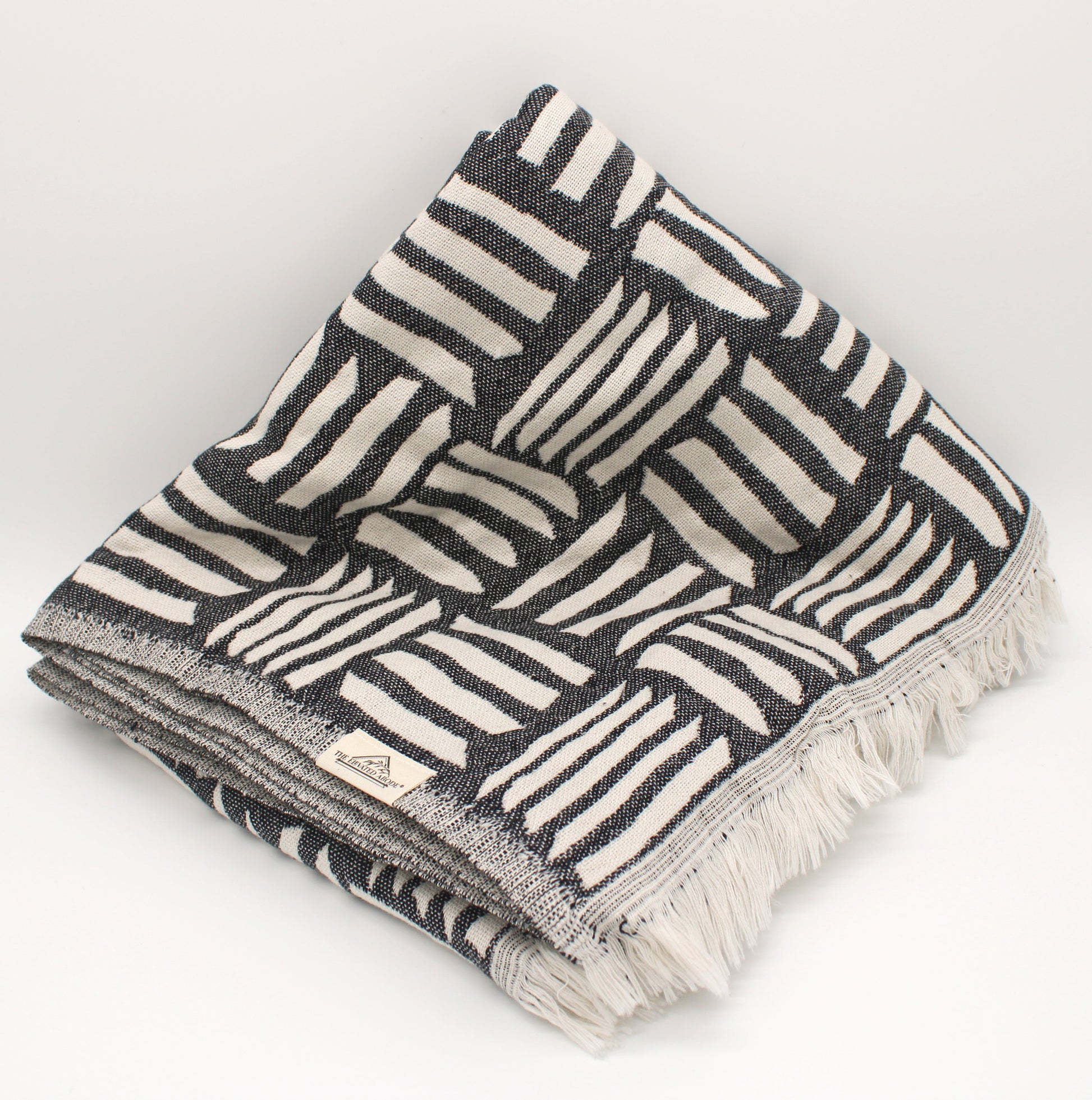 Turkish Cotton Geometric Patterned Throw Blanket (Black) - EcoLuxe Furnishings