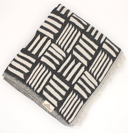 Turkish Cotton Geometric Patterned Throw Blanket (Black) - EcoLuxe Furnishings