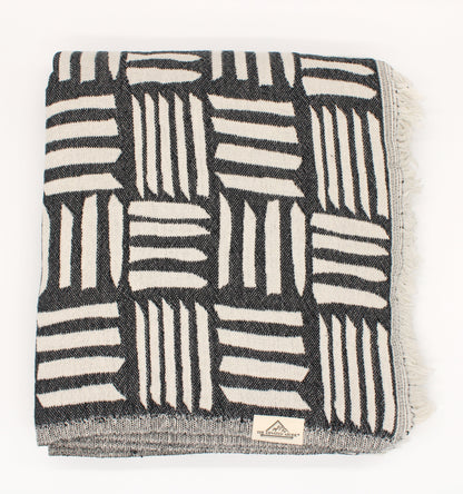 Turkish Cotton Geometric Patterned Throw Blanket (Black) - EcoLuxe Furnishings