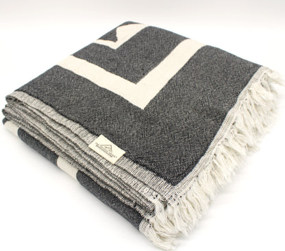 Turkish Cotton Pyramid Patterned Throw Blanket (Black) - EcoLuxe Furnishings