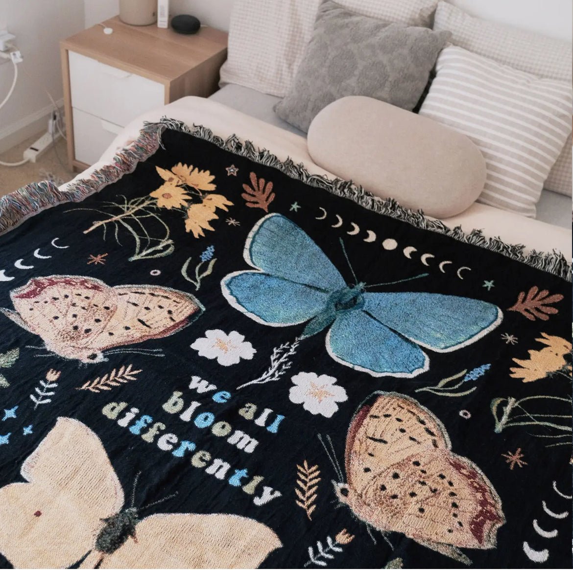 ‘We All Bloom Differently’ Woven Throw Blanket - EcoLuxe Furnishings